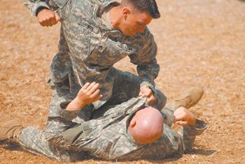 07Soldiers mock fight