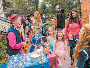 11 Trick or Treat at the Poe House 2018 Joy the Clown