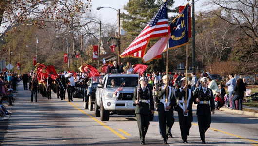 12_04_13christmas-parade.gif