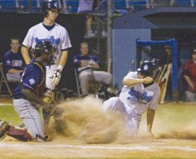 06-23-10-swampdogs.jpg