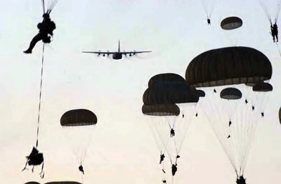 08-08-12-airborne.gif